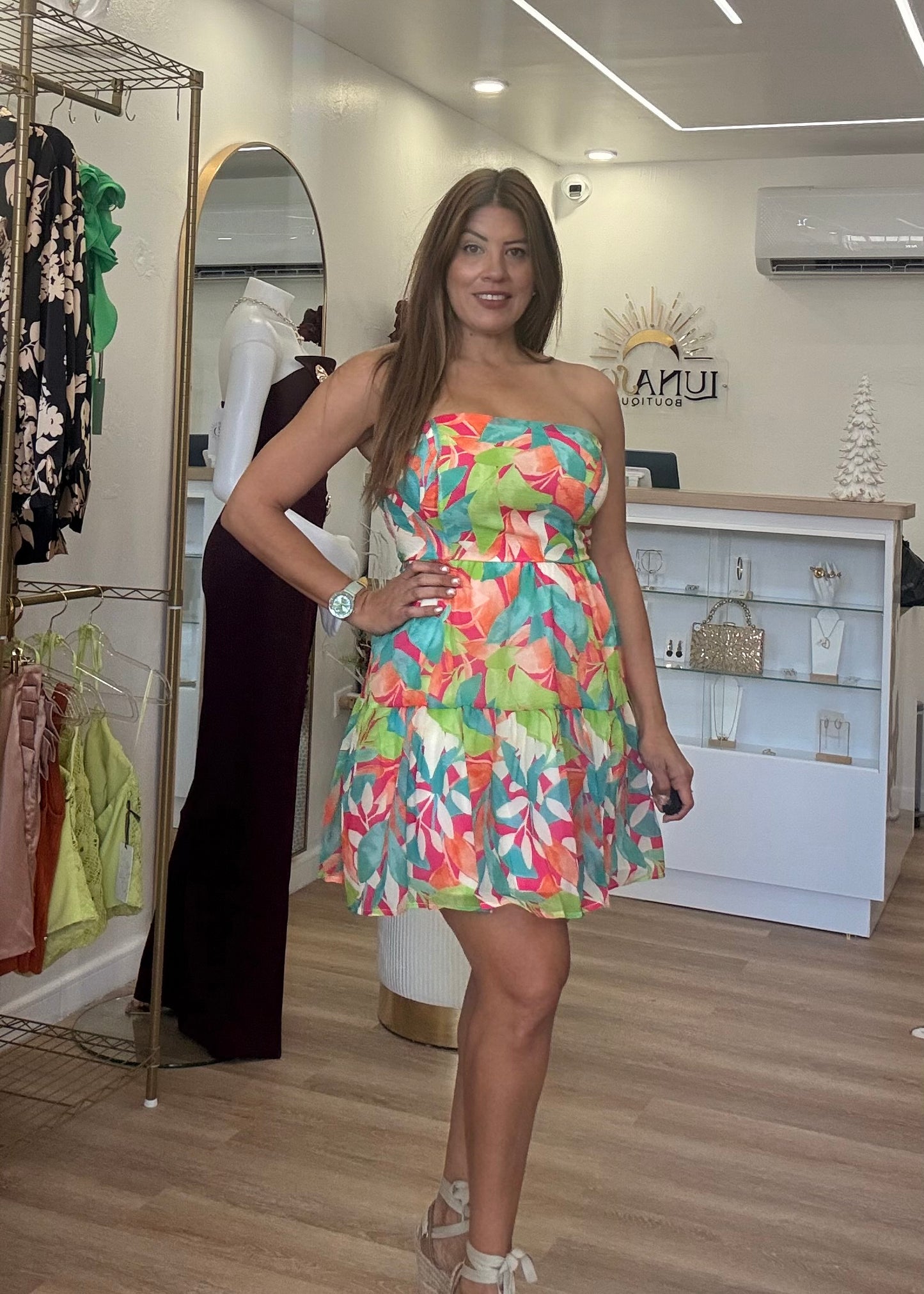 Color short dress