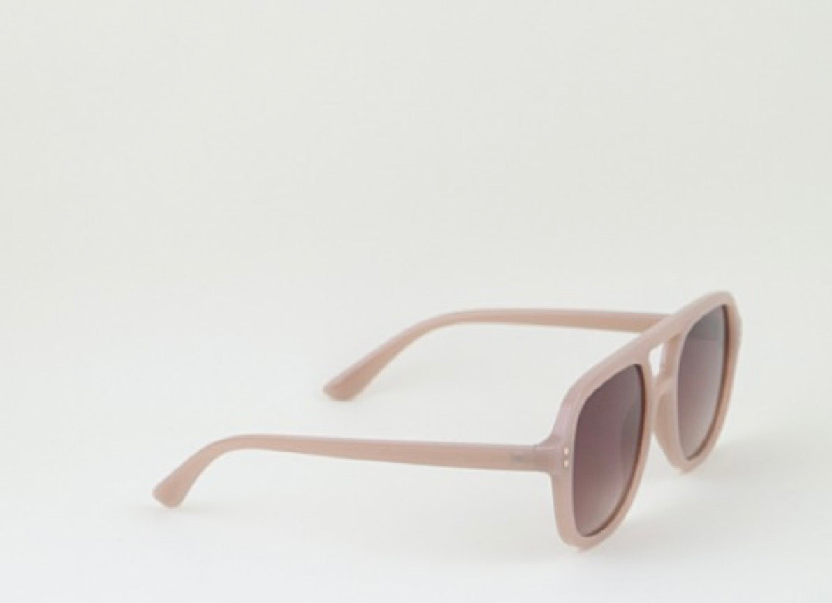 Cream Chic Sunglasses
