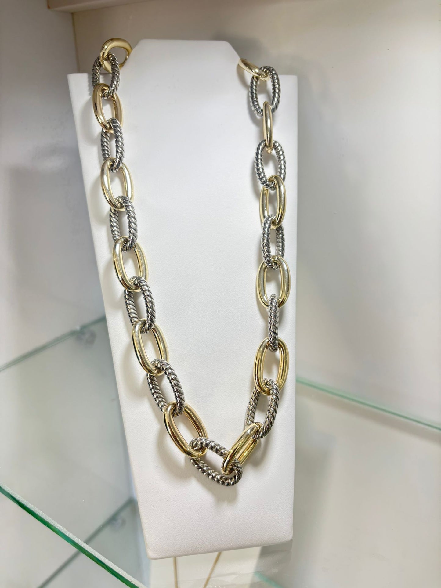 Collar Enlace Dorado